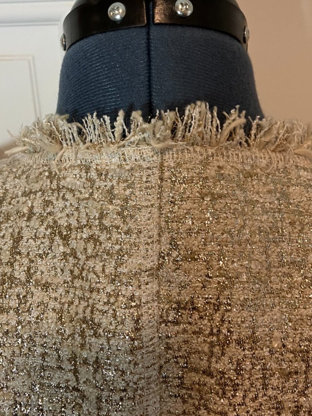 Vintage Neiman Marcus Exclusive Gold and Cream Metallic Tweed Jacket Size L - Picture 11 of 11